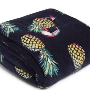 Vera Bradley Toucan Party Tropical Blue and Green Blanket